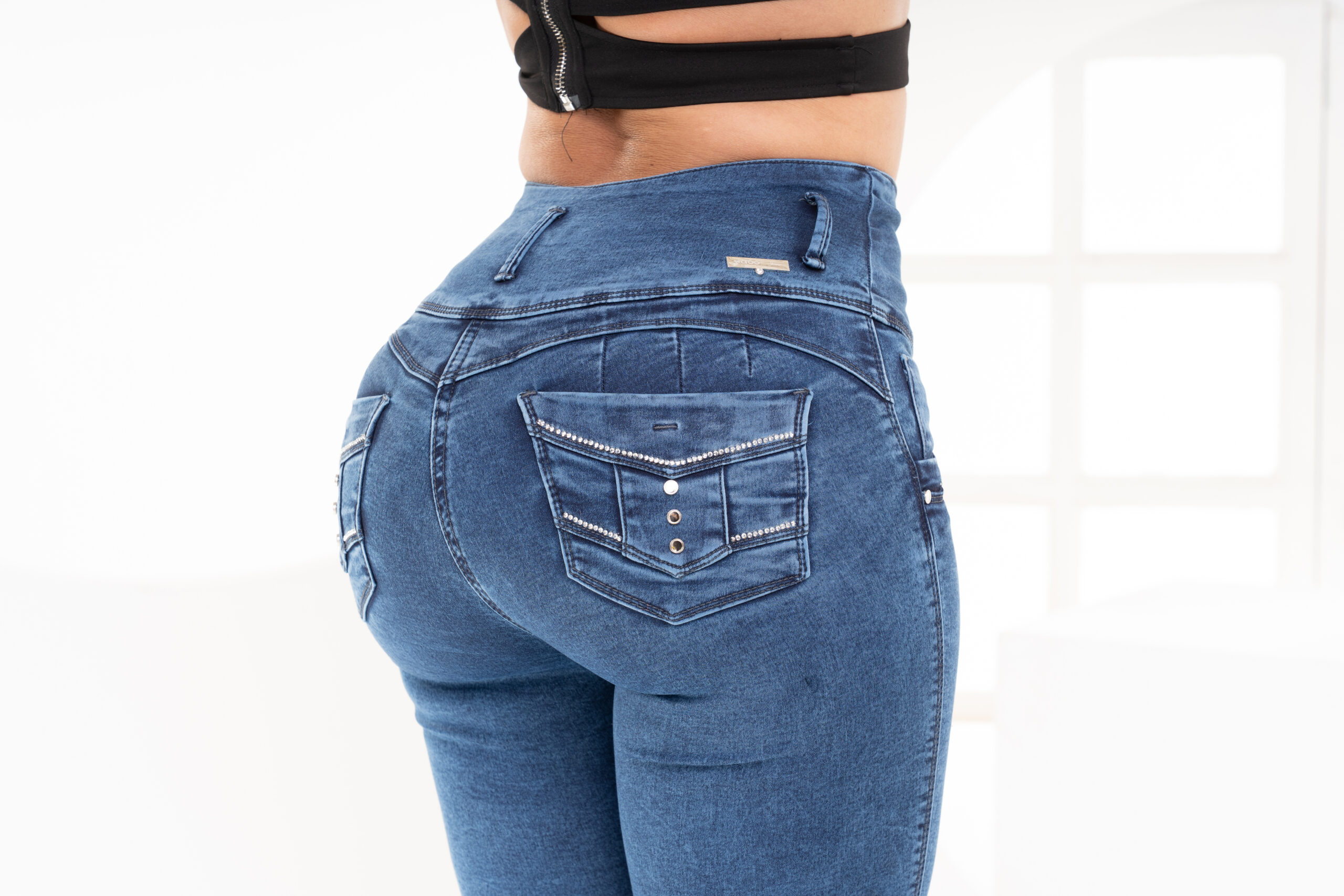Jean Natalia - Image 3